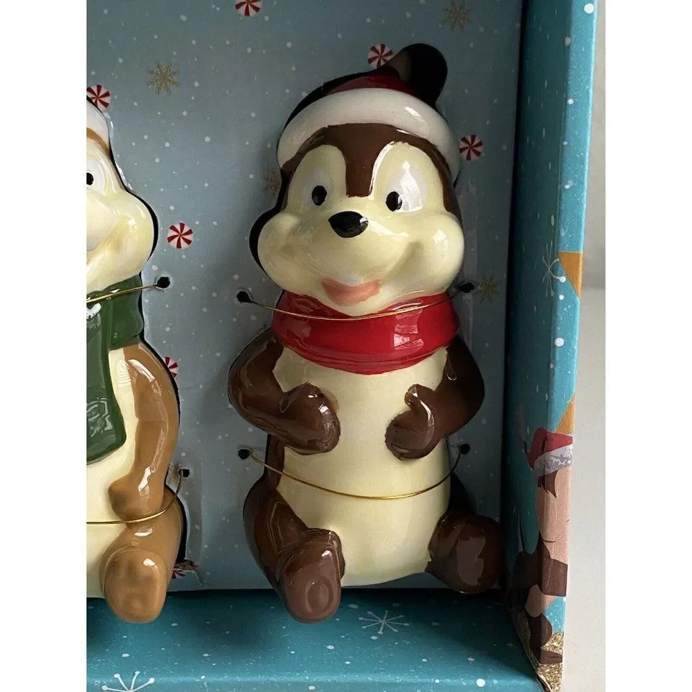 Disney Chip & Dale Scarf Chipmunk Salt & Pepper Shakers‎ Ceramic Christmas NEW